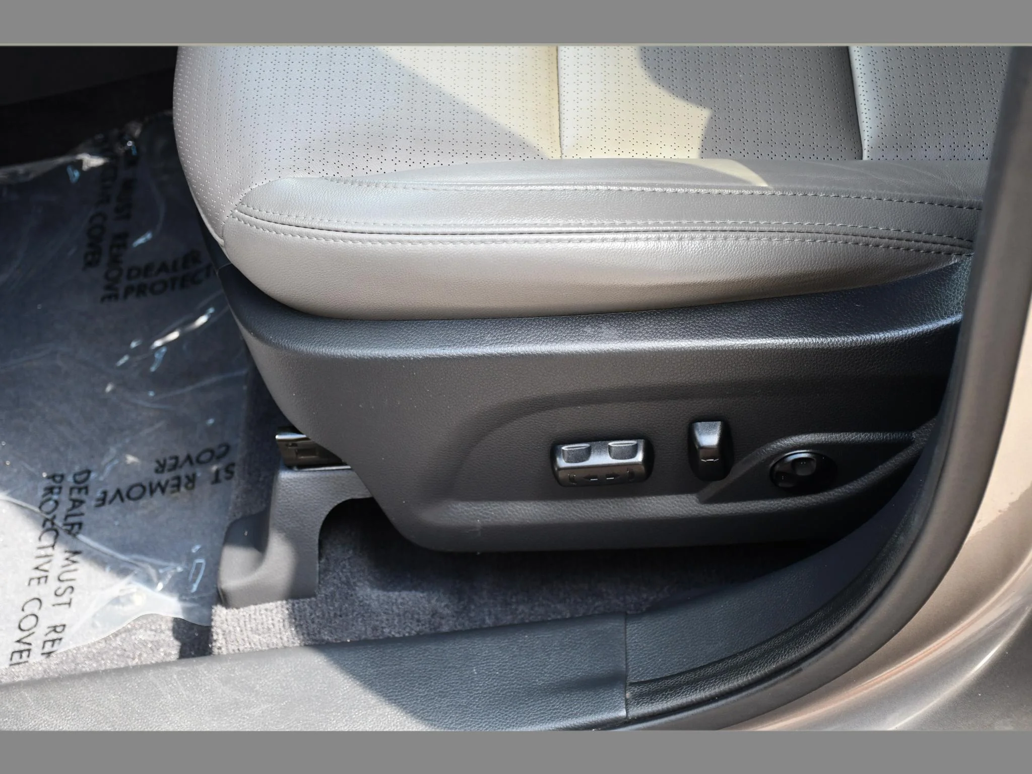Used 2016 Mineral Gray Hyundai 2.4L (A6) image 27