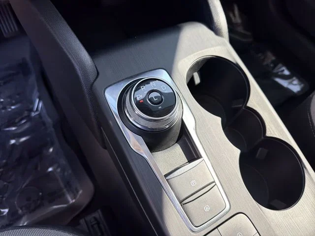 Used 2022 Black Ford SE image 22