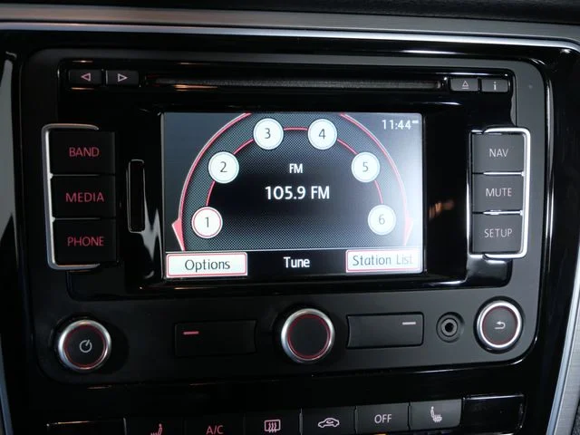 Used 2014 Gray Volkswagen TDI SE image 24