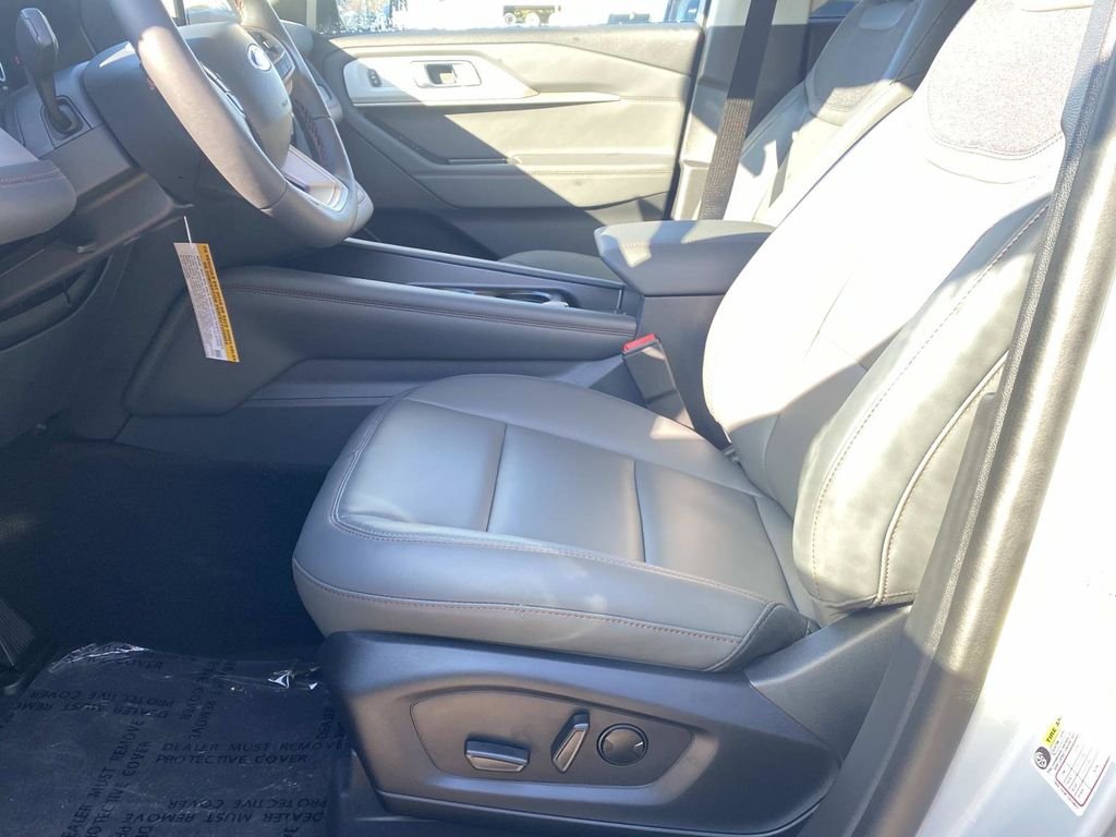 2026 Ford Explorer Active - Photo 14