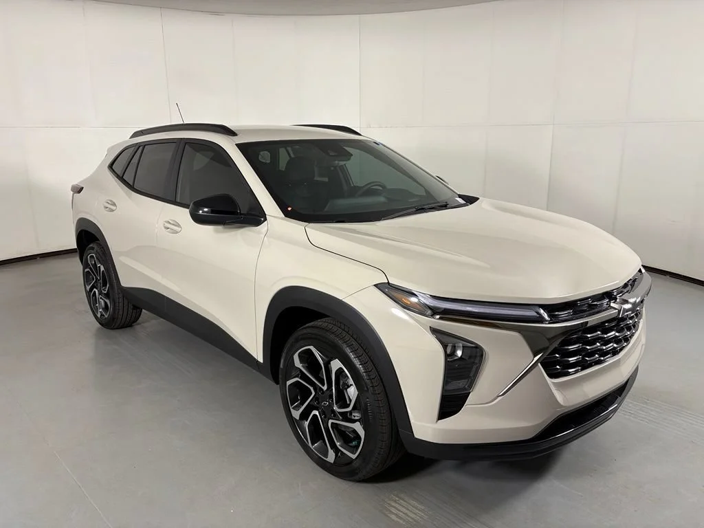 New 2026 White Sands Chevrolet 2RS image 2