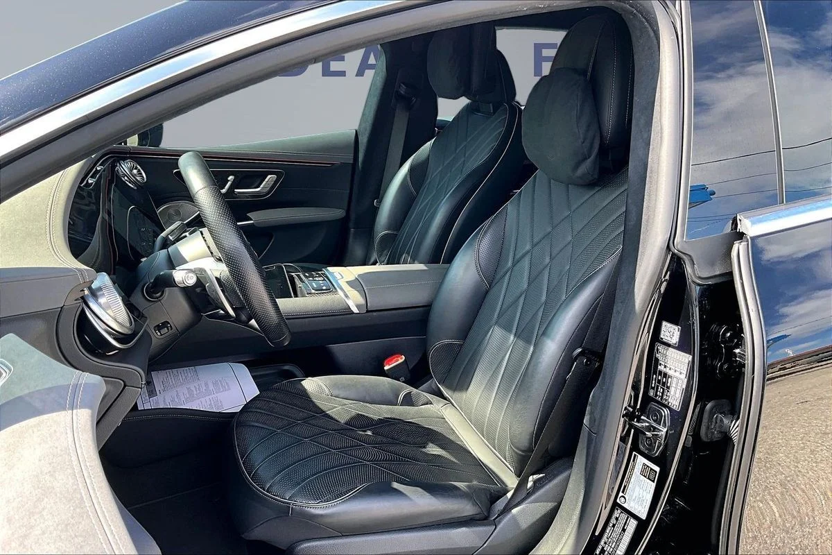 Used 2023  Mercedes-Benz 4MATIC®+ image 21