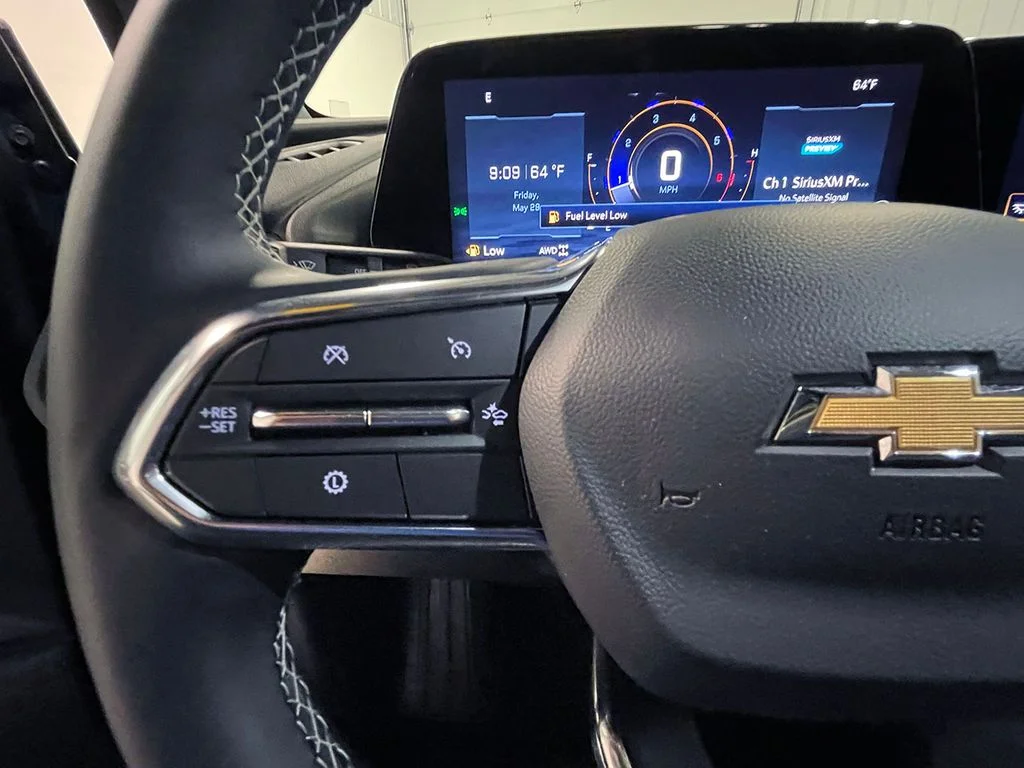 Used 2025 Blue Chevrolet LT image 37