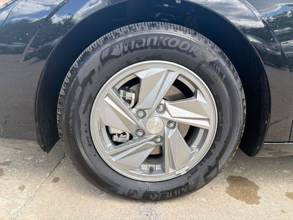 New 2026 Black Hyundai SE image 16