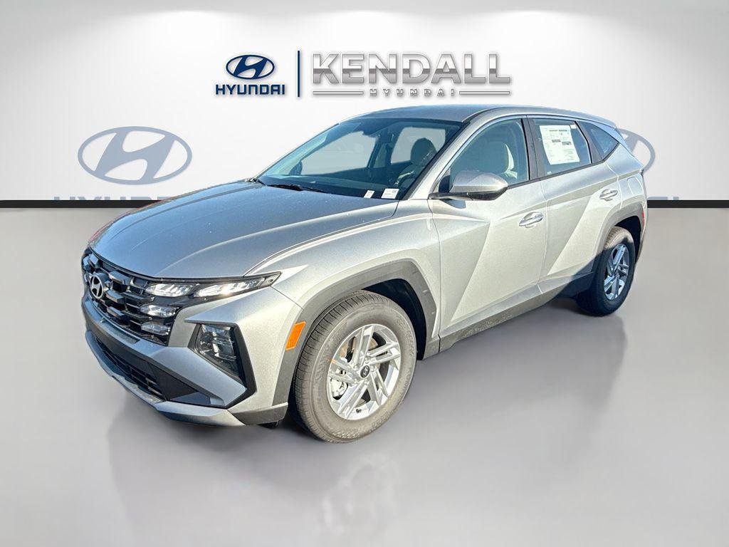 New 2026 Shimmering Silver Hyundai SE FWD image 3