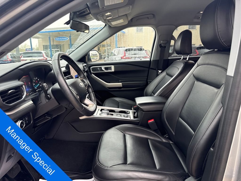 Used 2022 Silver Ford XLT image 25