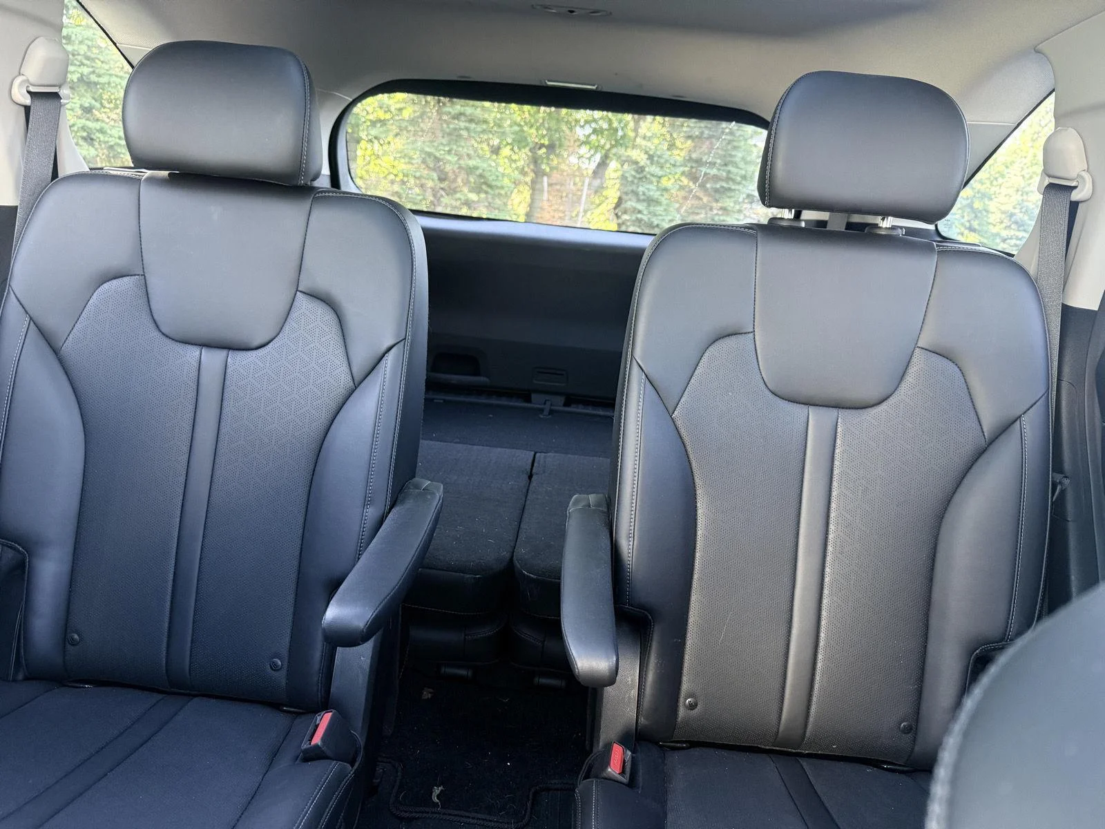 Used 2023 Wolf Gray Kia X-Line EX image 6