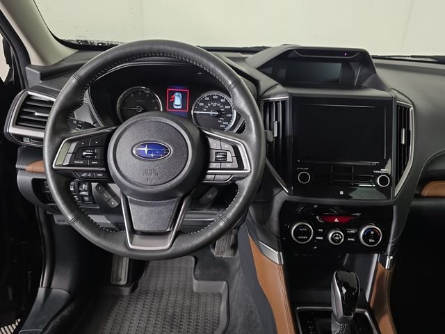 Used 2022 Black Subaru Touring image 9