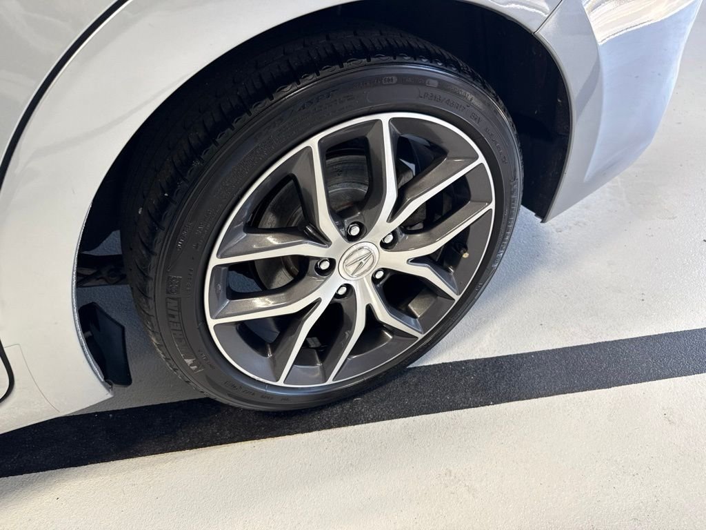 Used 2022  Acura Premium Package image 12