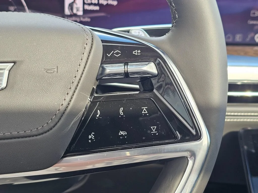 New 2026 Vibrant White Tricoat Cadillac Platinum Sport image 29