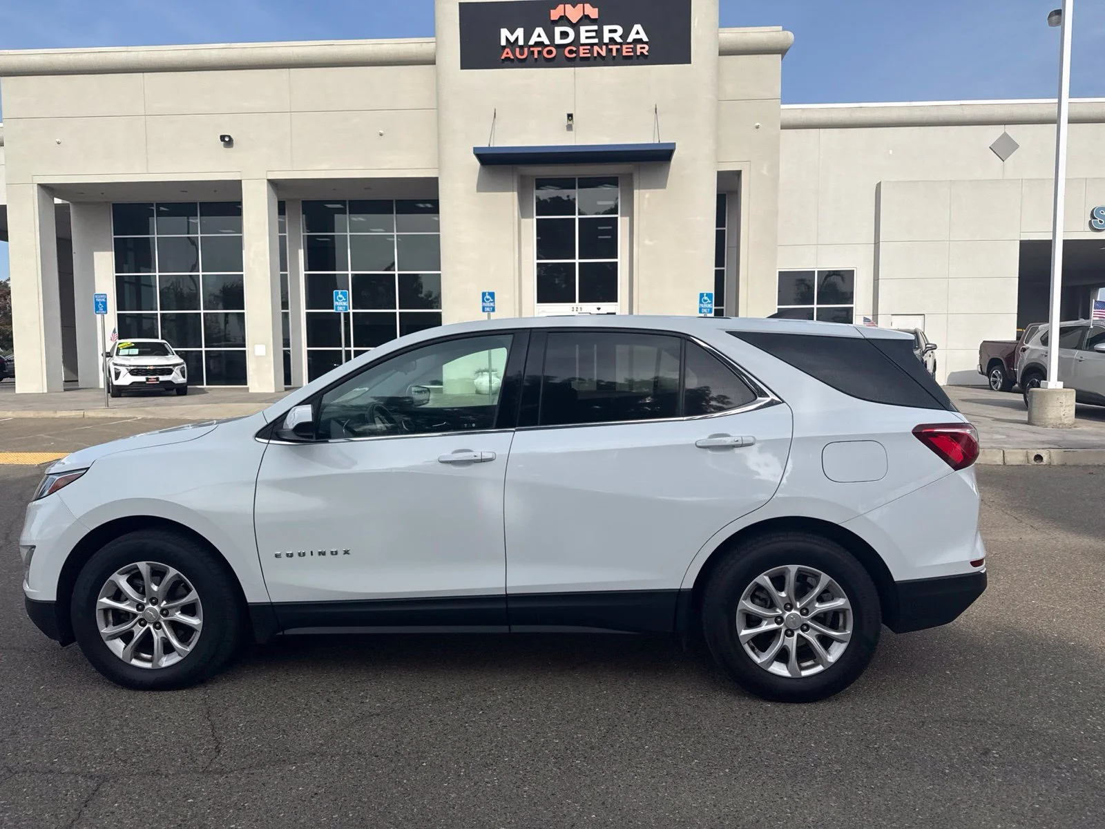 Used 2019 SUMMIT WHITE Chevrolet LT image 9
