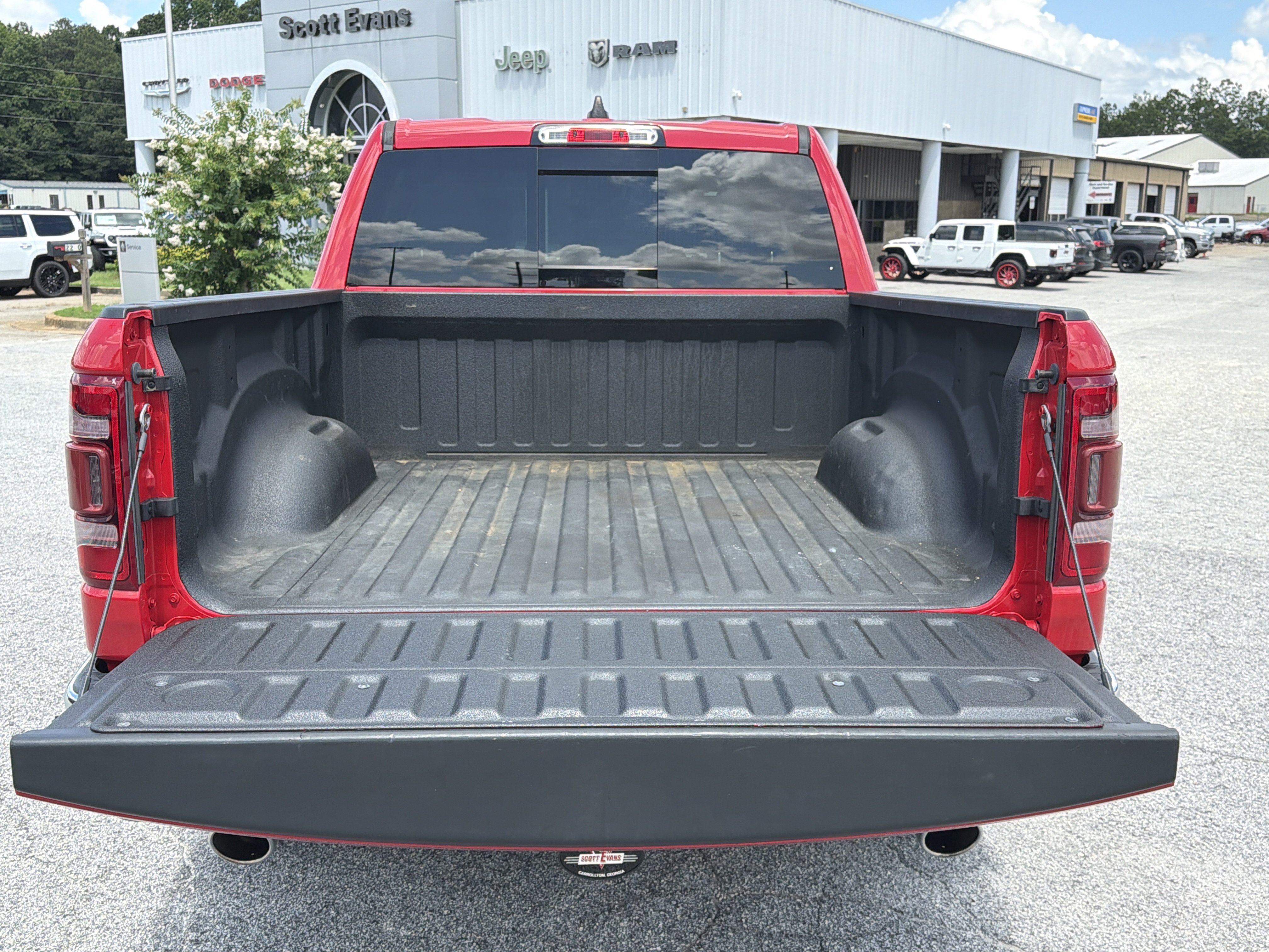 Used 2022 Flame Red Clearcoat Ram Laramie image 18