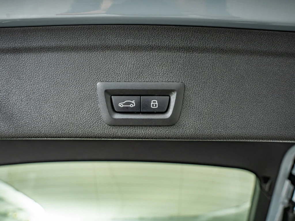 Used 2026 Brooklyn Grey Metallic BMW xDrive40i image 39