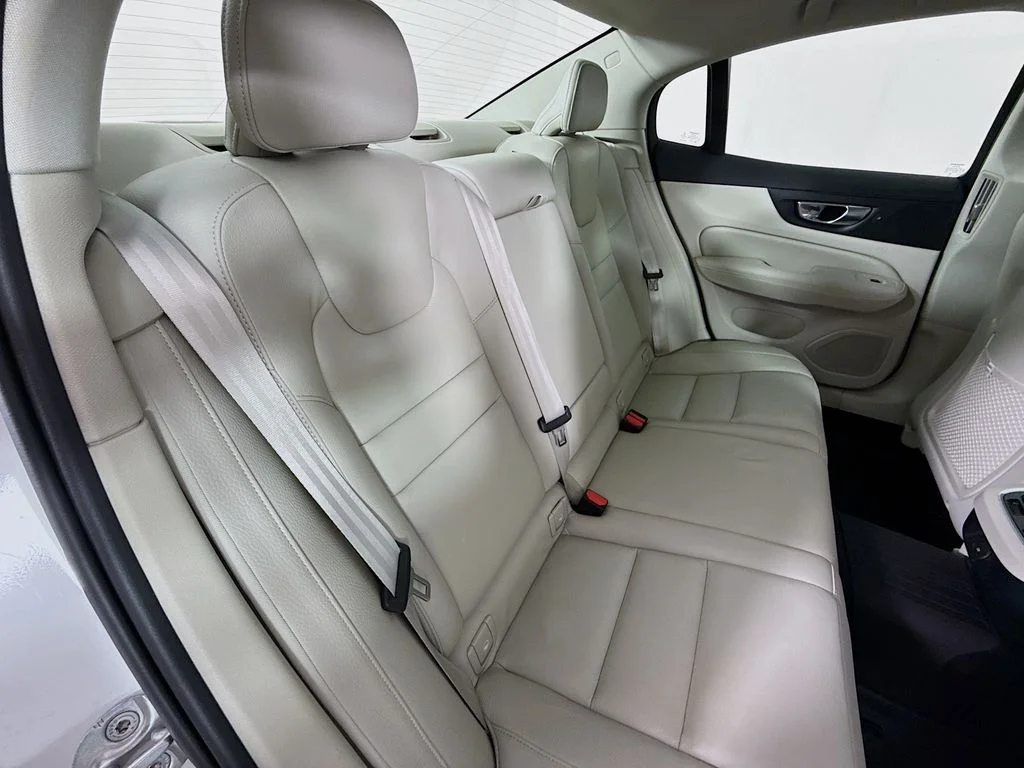 Used 2023 Crystal White Volvo Ultimate image 26