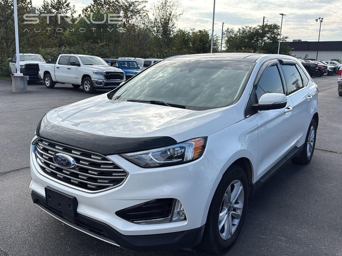 Used 2020 Star White Metallic Tri-Coat Ford SEL image 3