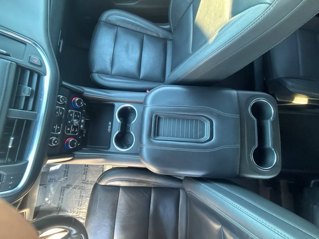 Used 2021 White Chevrolet LT image 15
