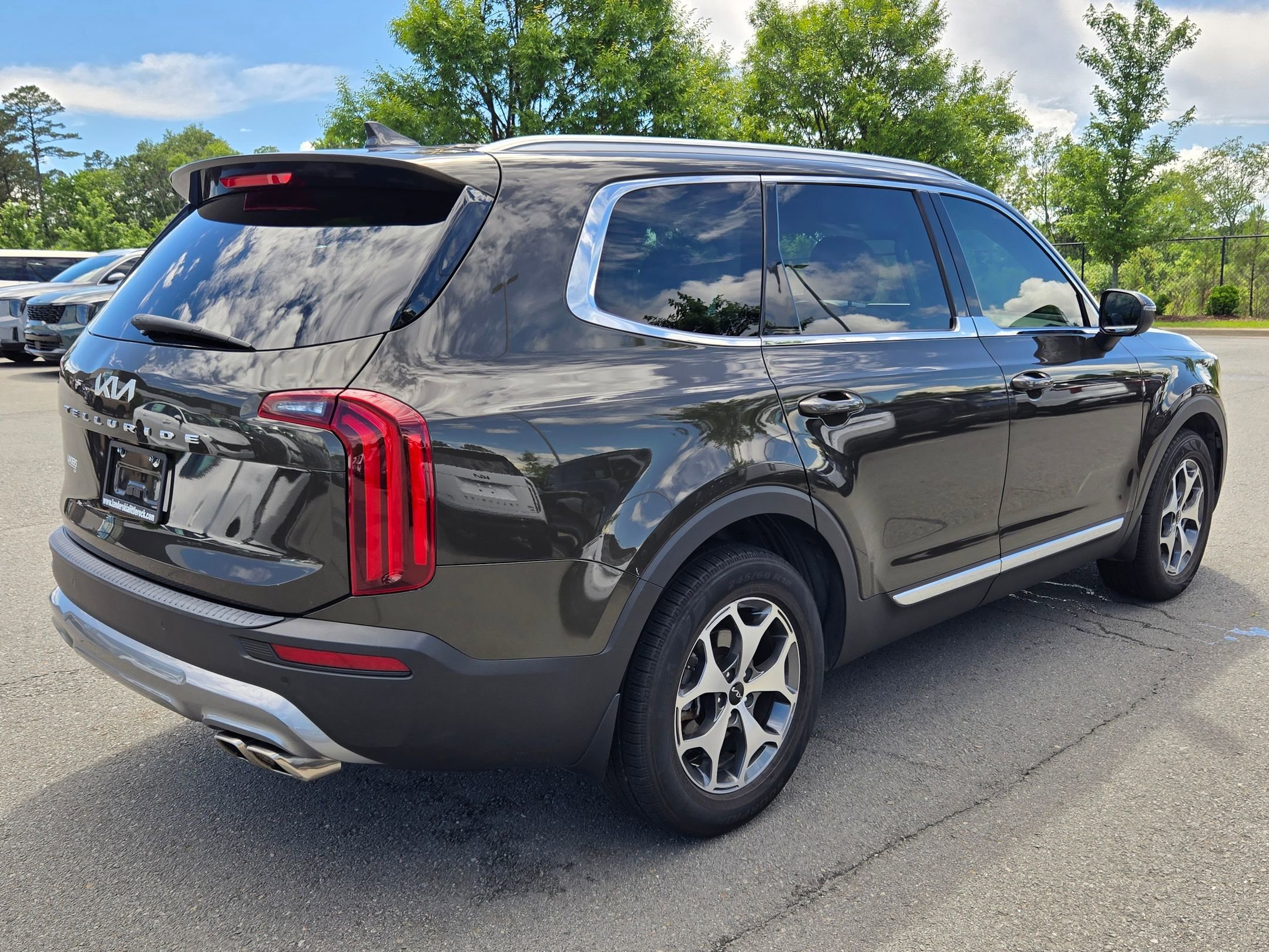Used 2022 Dark Moss Kia EX image 20