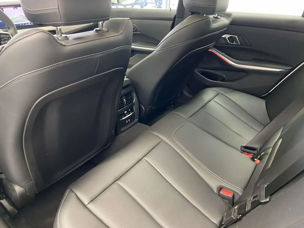2025 BMW 3 Series 330i - Photo 13