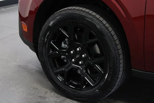 New 2026 Ruby Red Metallic Tinted Clearcoat Ford XLT image 33