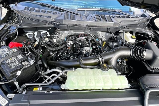 New 2026 Agate Black Metallic Ford XLT image 10