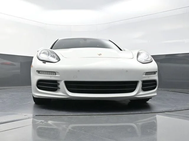 Used 2016  Porsche 4 image 32