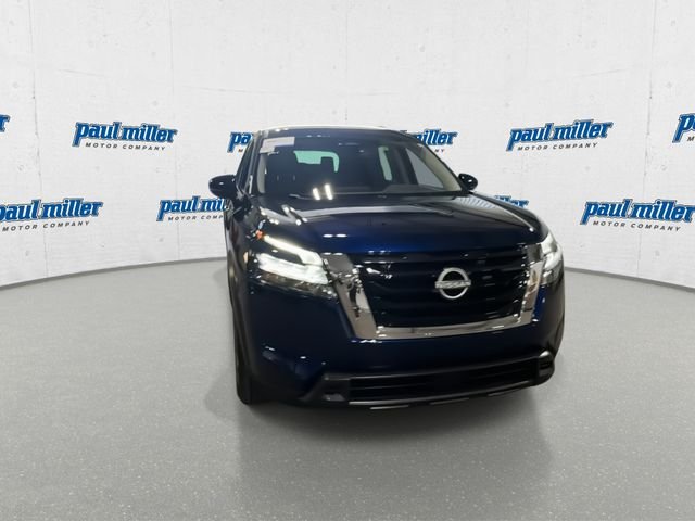 2025 Nissan Pathfinder SV - Photo 3