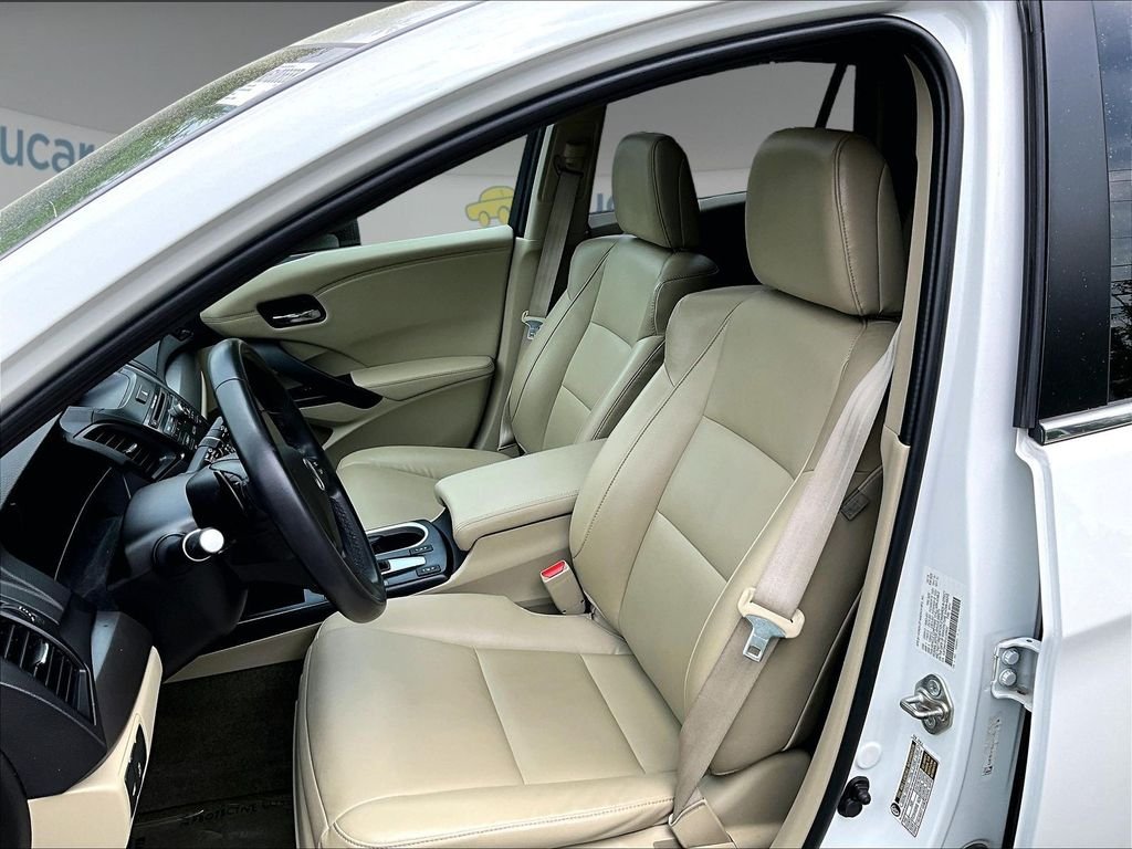 Used 2018  Acura Base image 13