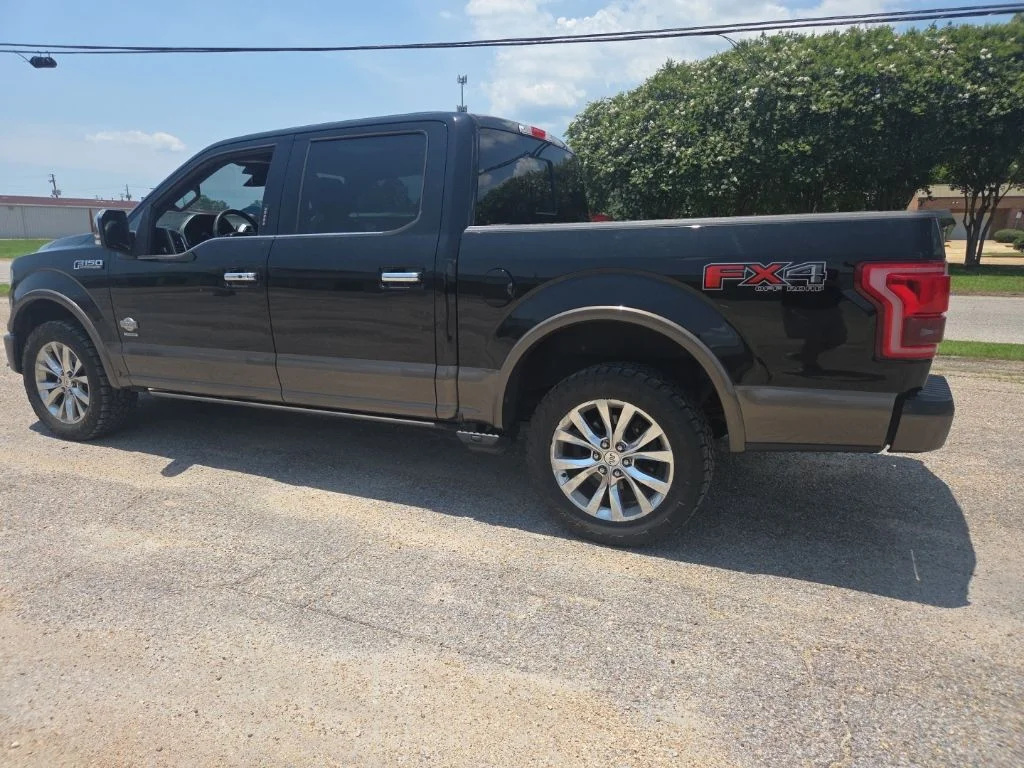Used 2016 Black Ford King Ranch image 7