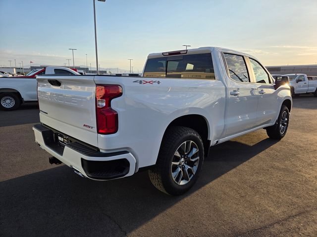 New 2026 Summit White Chevrolet RST image 4