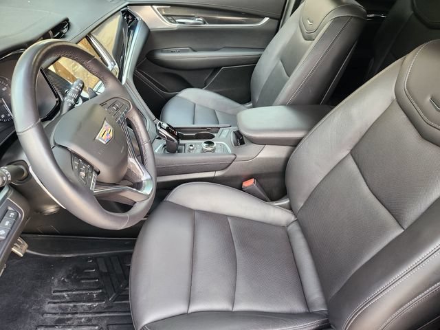 Used 2024 Argent Silver Metallic Cadillac Sport image 3