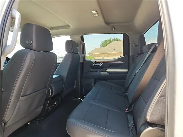 Used 2025 Summit White Chevrolet LT w/1LT 4x2 Crew Cab 5.75 ft. box 147.4 in. WB image 11