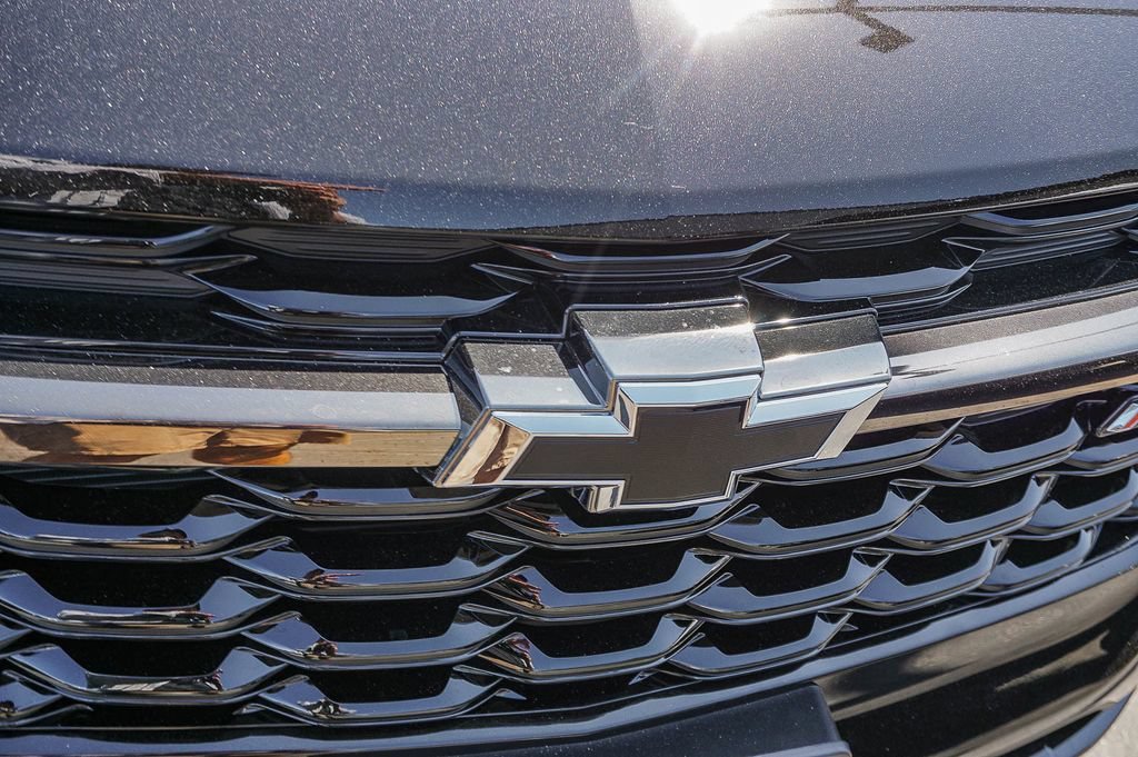 New 2026 Mosaic Black Metallic Chevrolet 2RS image 11