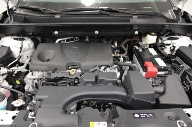 Certified Used 2024 WIND CHILL PEARL Toyota  image 4