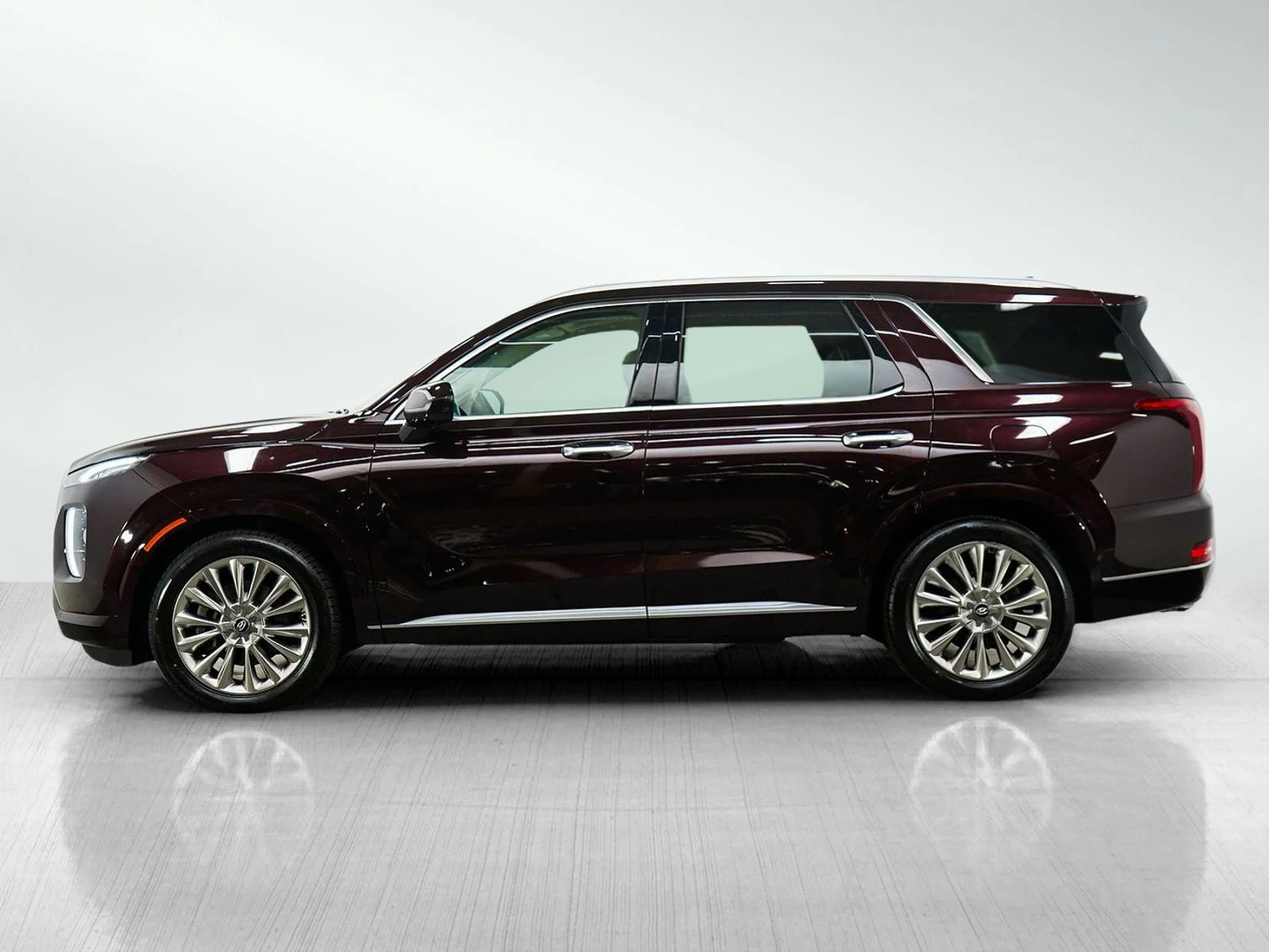Used 2020 Hyundai Palisade Limited with VIN KM8R5DHE4LU132817 for sale in South Saint Paul, Minnesota