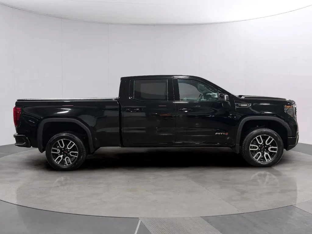 Used 2023 Onyx Black GMC AT4 image 3