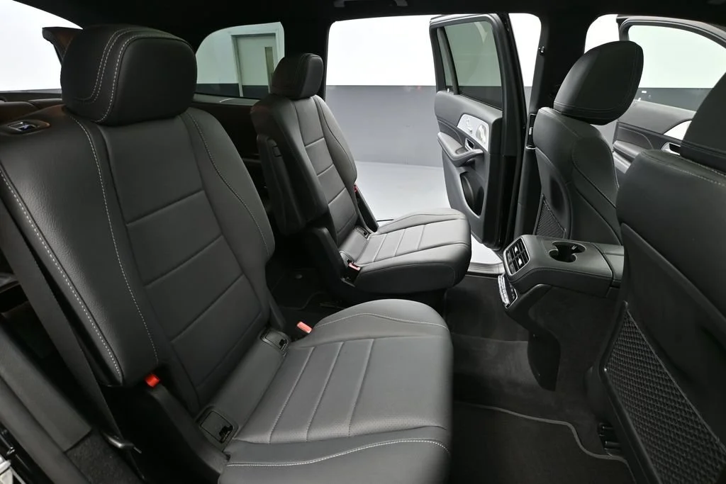 Used 2026 Black Mercedes-Benz GLS 450 image 43