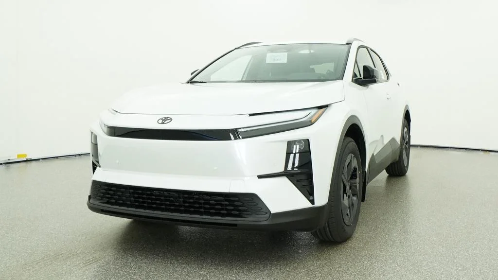 New 2026 Wind Chill Pearl Toyota SE image 34