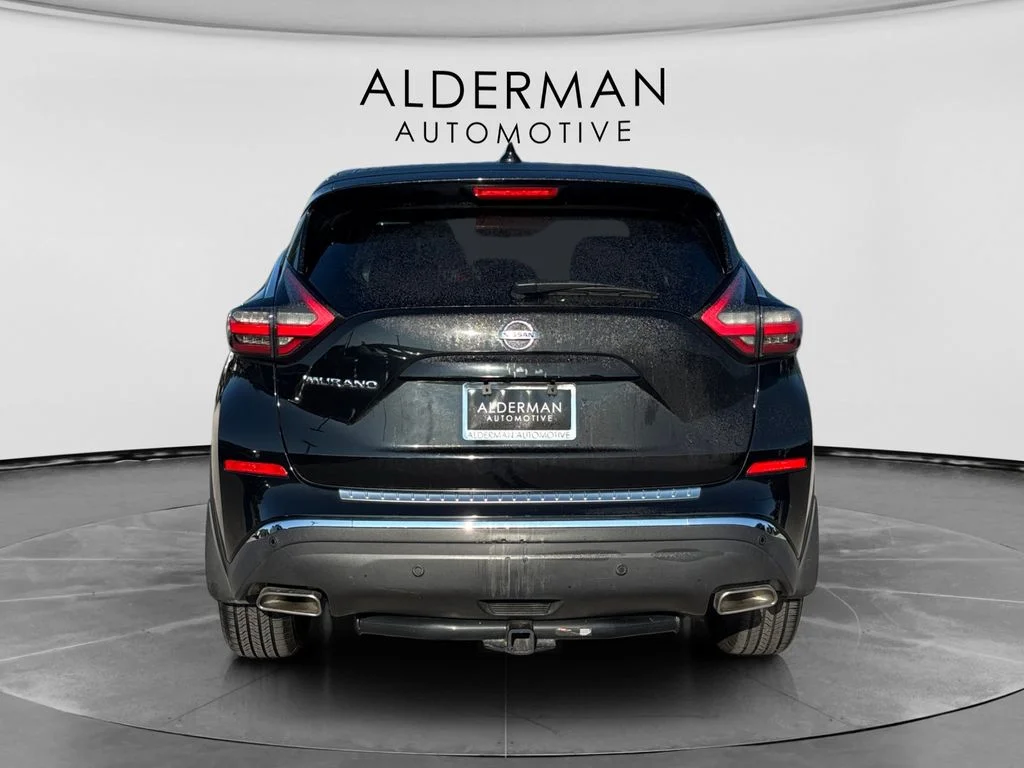 Used 2020 Black Nissan S image 4