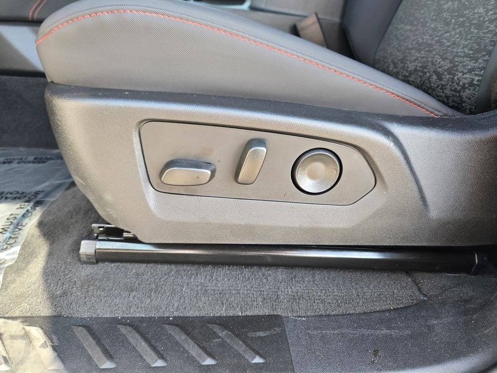 Used 2026 White Chevrolet Z71 image 12