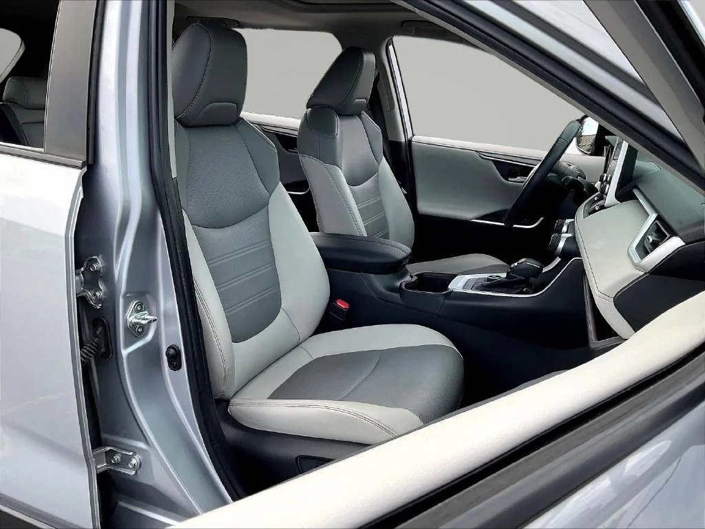 Used 2022 Silver Sky Metallic Toyota Limited image 36