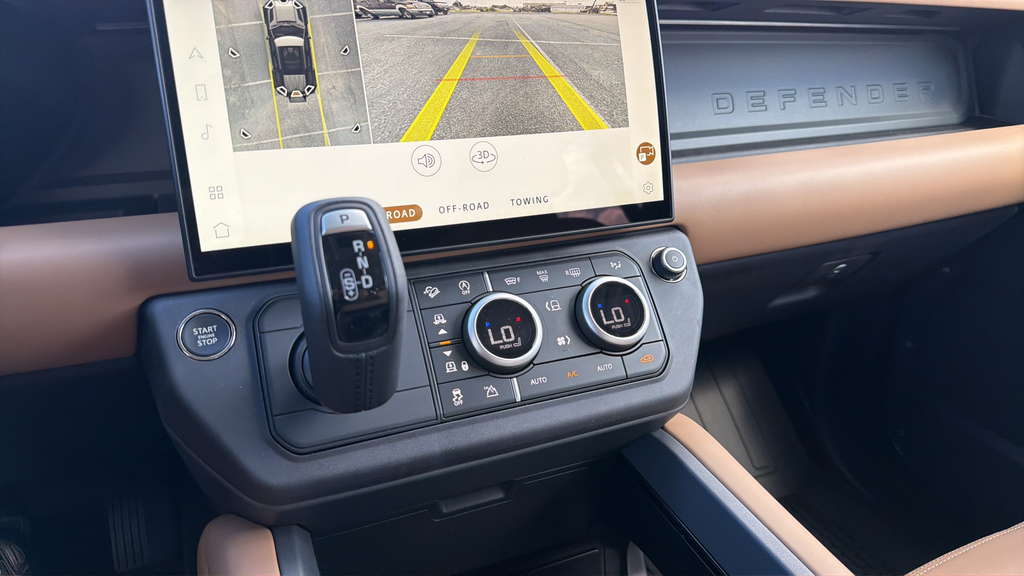 New 2026 Carpathian Grey Land Rover X-Dynamic SE image 24
