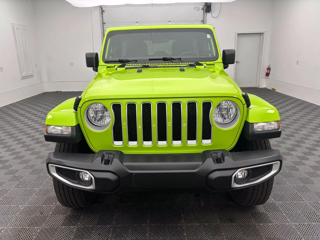 Used 2021 Green Jeep Unlimited Sahara image 14