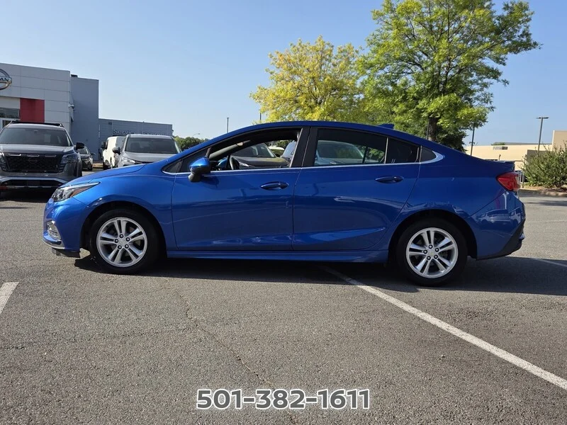 Used 2018 Chevrolet Cruze LT with VIN 1G1BE5SM8J7213044 for sale in North Little Rock, AR