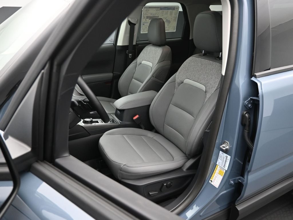 New 2026 Azure Gray Metallic Tri-Coat Ford Badlands image 8