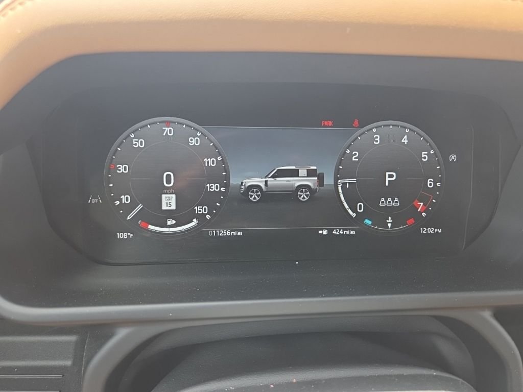 Used 2025 Santorini Black Metallic Land Rover S image 15