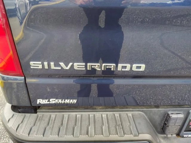 Used 2023 Blue Chevrolet High Country image 29