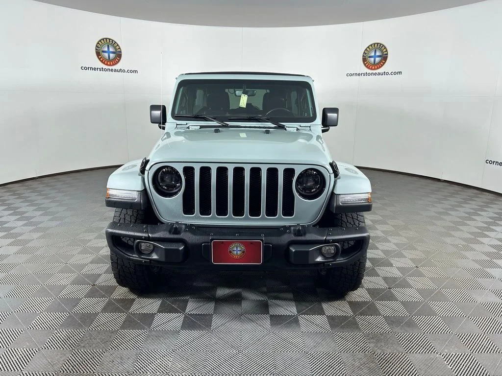 Used 2023 Gray Jeep  image 17