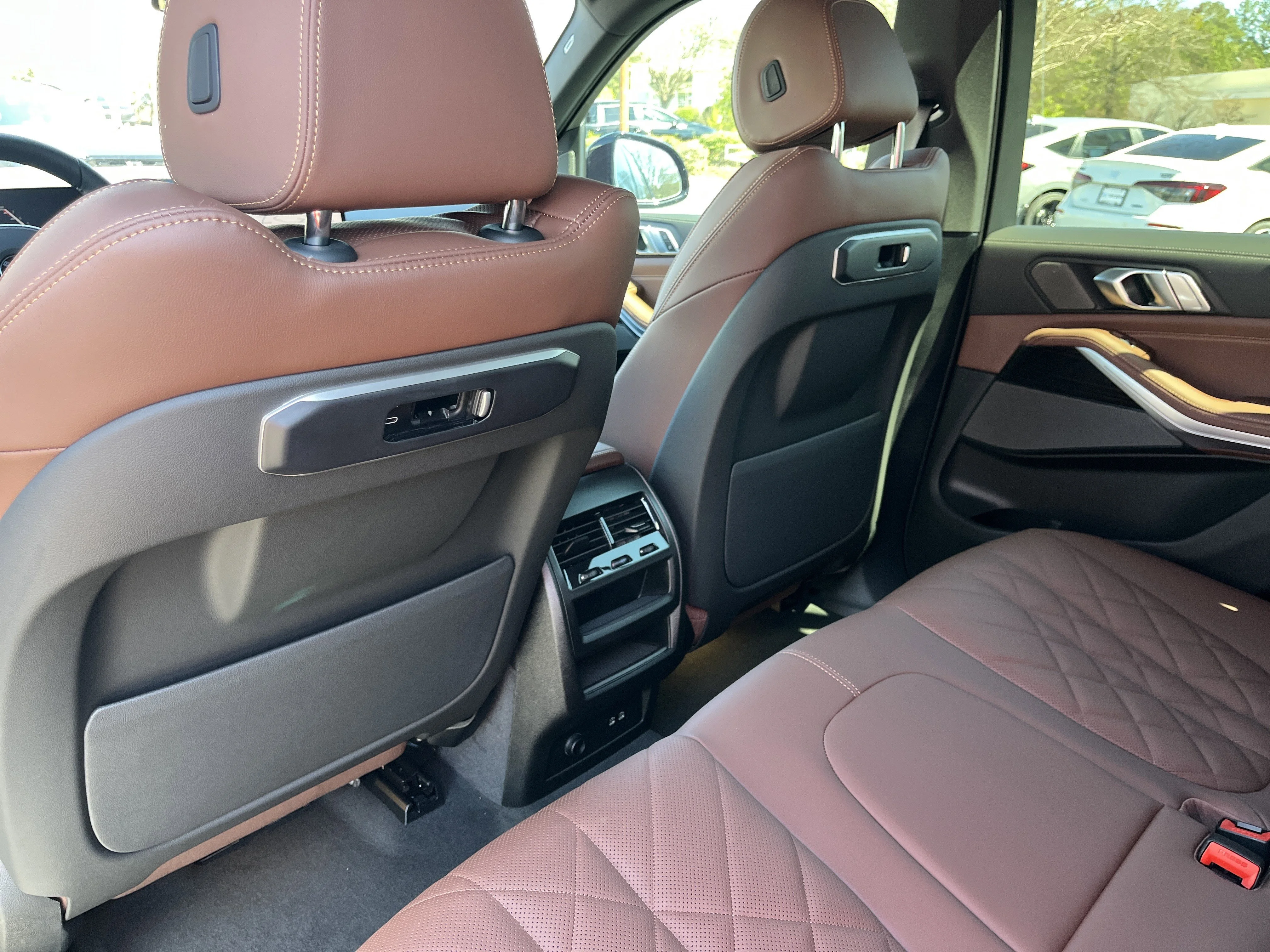 New 2026 Black Sapphire Metallic BMW xDrive40i image 21