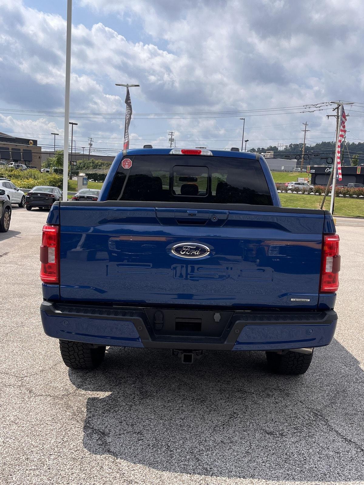 Used 2023 Atlas Blue Ford XLT image 5