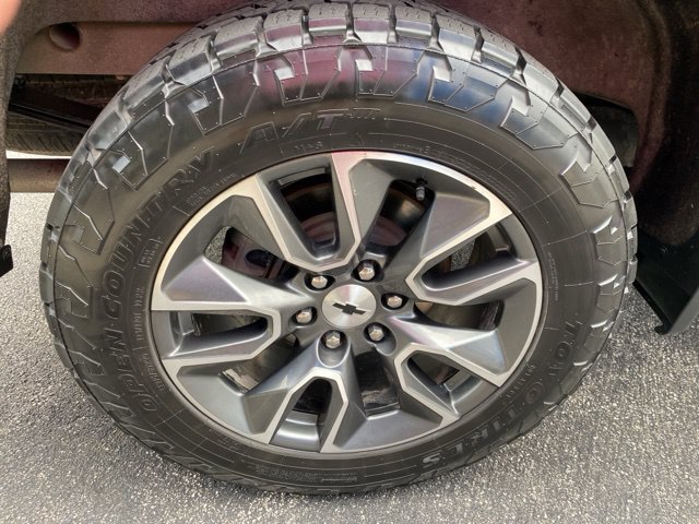 Used 2023 Sterling Gray Metallic Chevrolet RST image 10